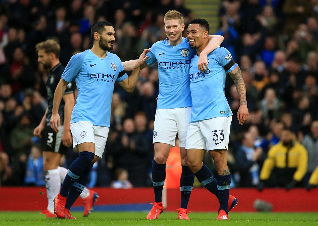 Cyku Smod 完成了追击并击杀了 xinsheng Jax 单枪匹马防守了大嘴 LNG Esports 打成了平局 Team WE