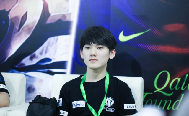 亚运决赛火热开打，中国队一路高歌拿下电竞王者荣耀首金