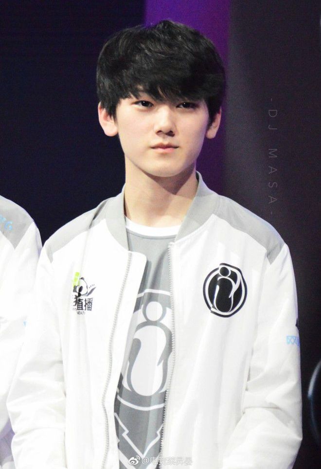 NAVI 成为了 IEM Rio 2024 的冠军