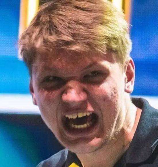 FoFo ：这赛季自己表现还可以吧，想办法为队伍多做一点